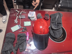 其随身携带的驾驶证显示