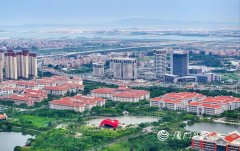 <strong>一个人一天大概能拼接五</strong>