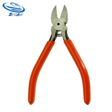 又称斜嘴钳、断线钳