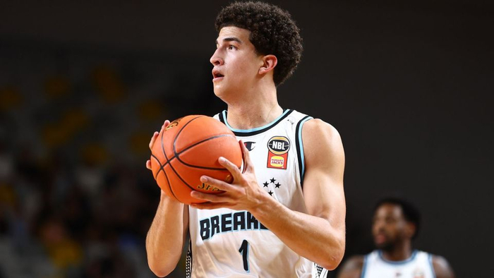 墨西哥锋线新星卡里姆-洛佩斯冲击NBA选秀历史突