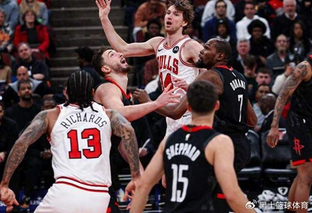 火箭客场爆冷负公牛 乌度卡临场决策成关键