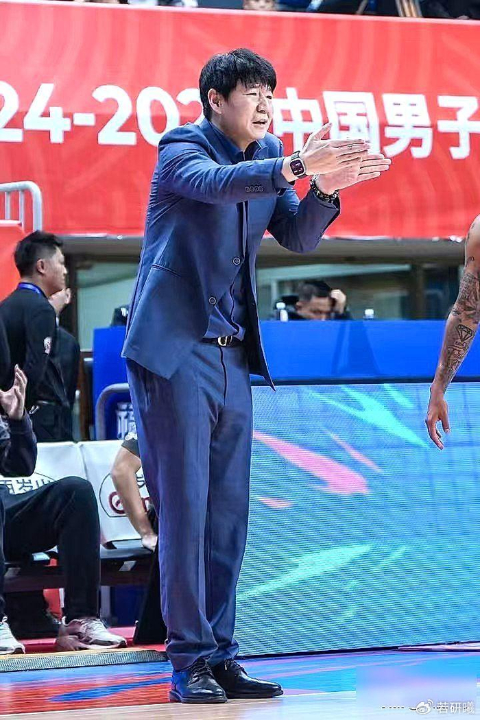 CBA教练压力山大 邱彪自责、刘维伟担责、杜锋硬