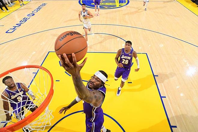 湖人逆转勇士终结三连败 范德比尔特贡献关键表